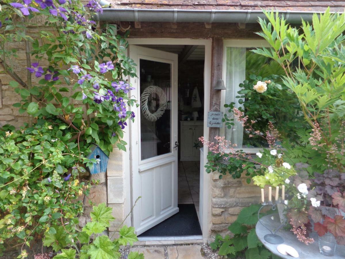 La Malposte Bed & Breakfast Reviers Bagian luar foto